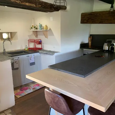 Maison D'hélène Hébergement de vacances *